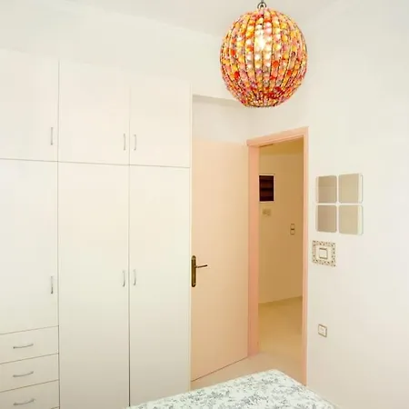 Apartment Stylish House 2 Min From The Beach! Very Fast Wf